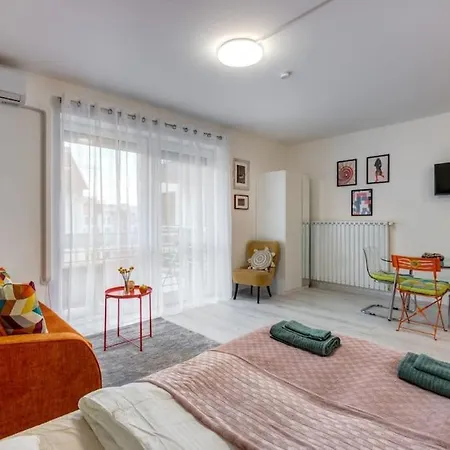 Bohemian Breeze Apartment *